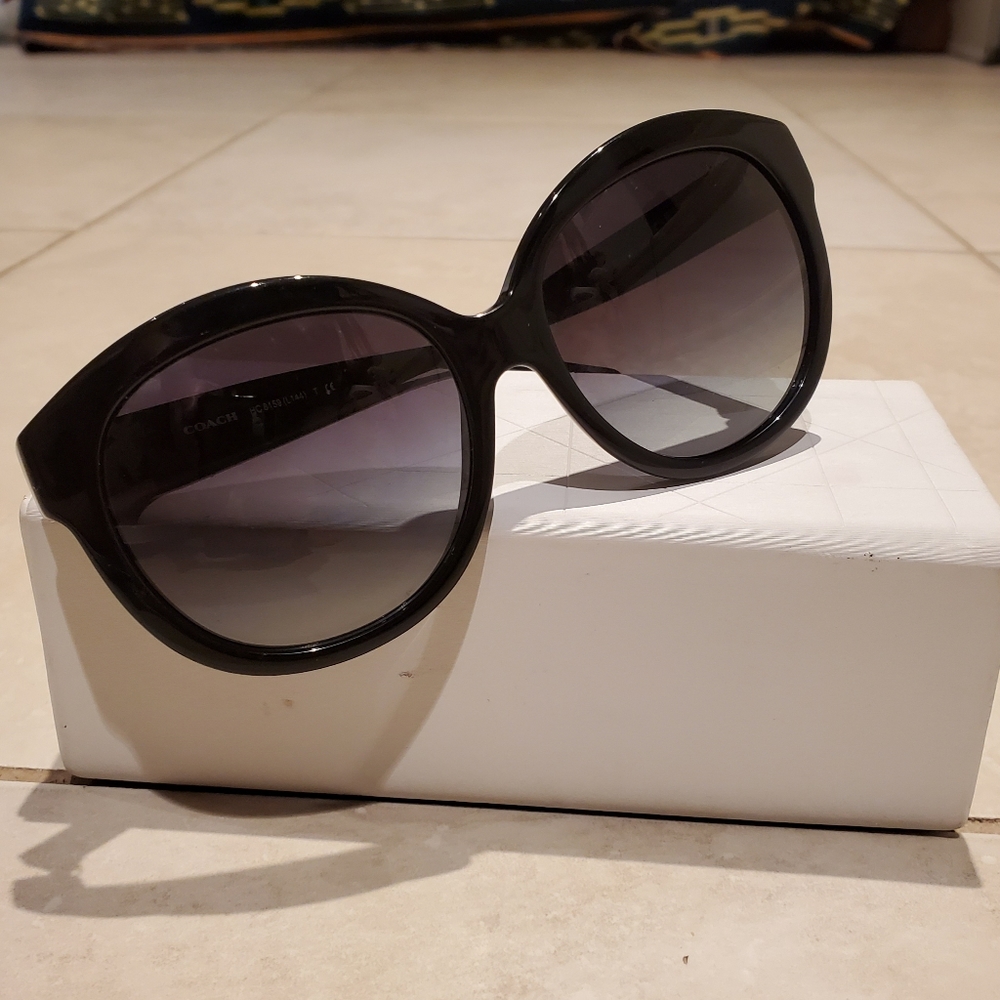 Coach |  Oversized Subtle Ombre Sunglasses